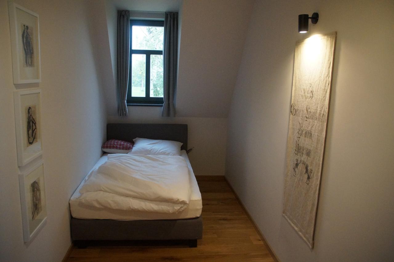 Hotel Dorfmuehle Lehrberg Kamer foto